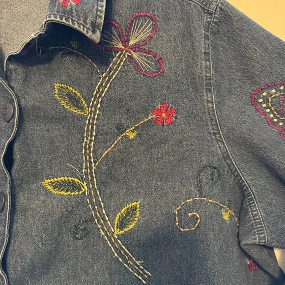E. Larsen Studio Works Womens 2X Denim Jacket Floral Embroidered Button Up‎ - Picture 4 of 11